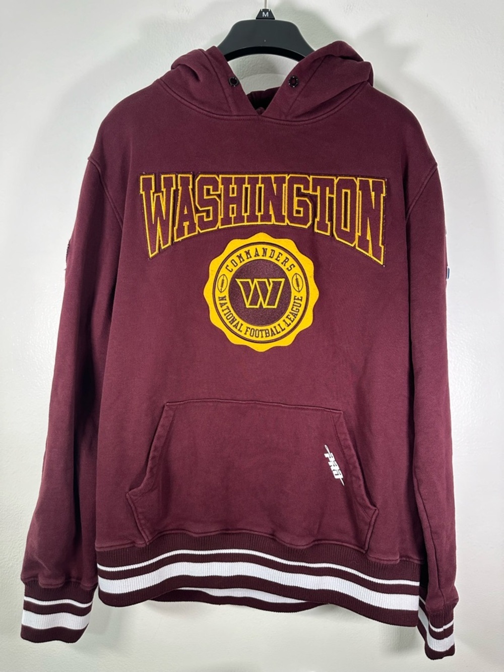 Washington Commanders Hoodie XL Pro Standard NFL Burgundy Crest Pullover - Picture 2 of 13